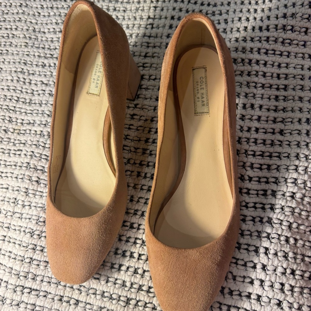 Cole Haan Suede Flats in Light Tan/Blush - Picture 2 of 13